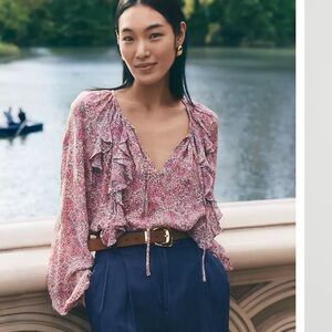 Ann Taylor floral
Tie neck ruffle popover